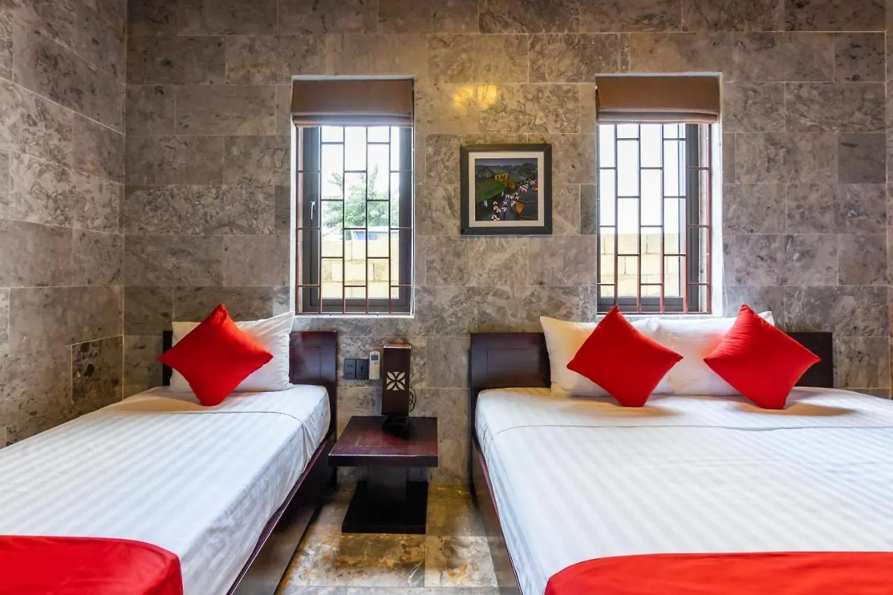 Oyo 467 Hoi An Twin Lake Villa